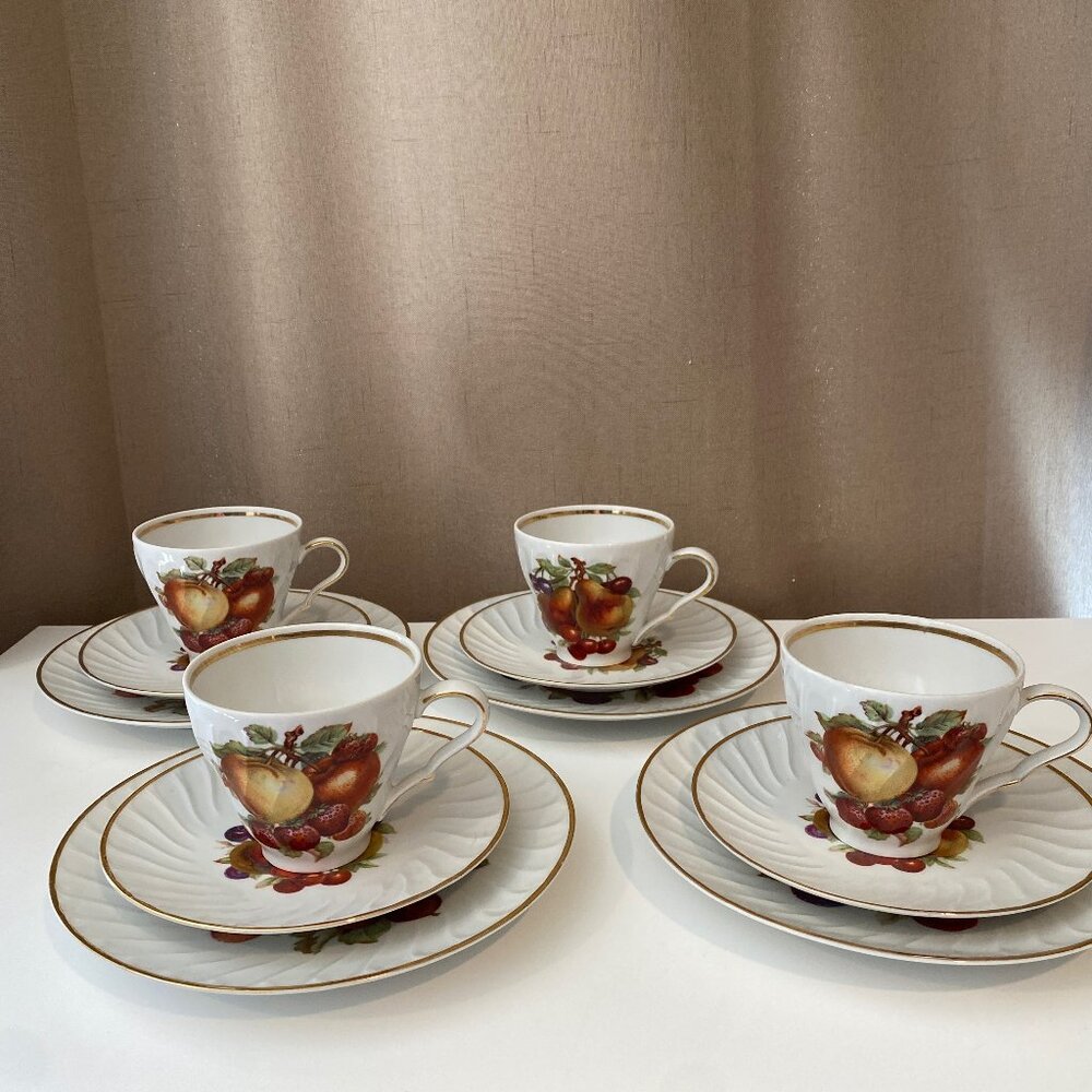 Old Nuremberg Bavaria Germany Fruit Tea Set for 4 – Gold Trim, 12 Pc